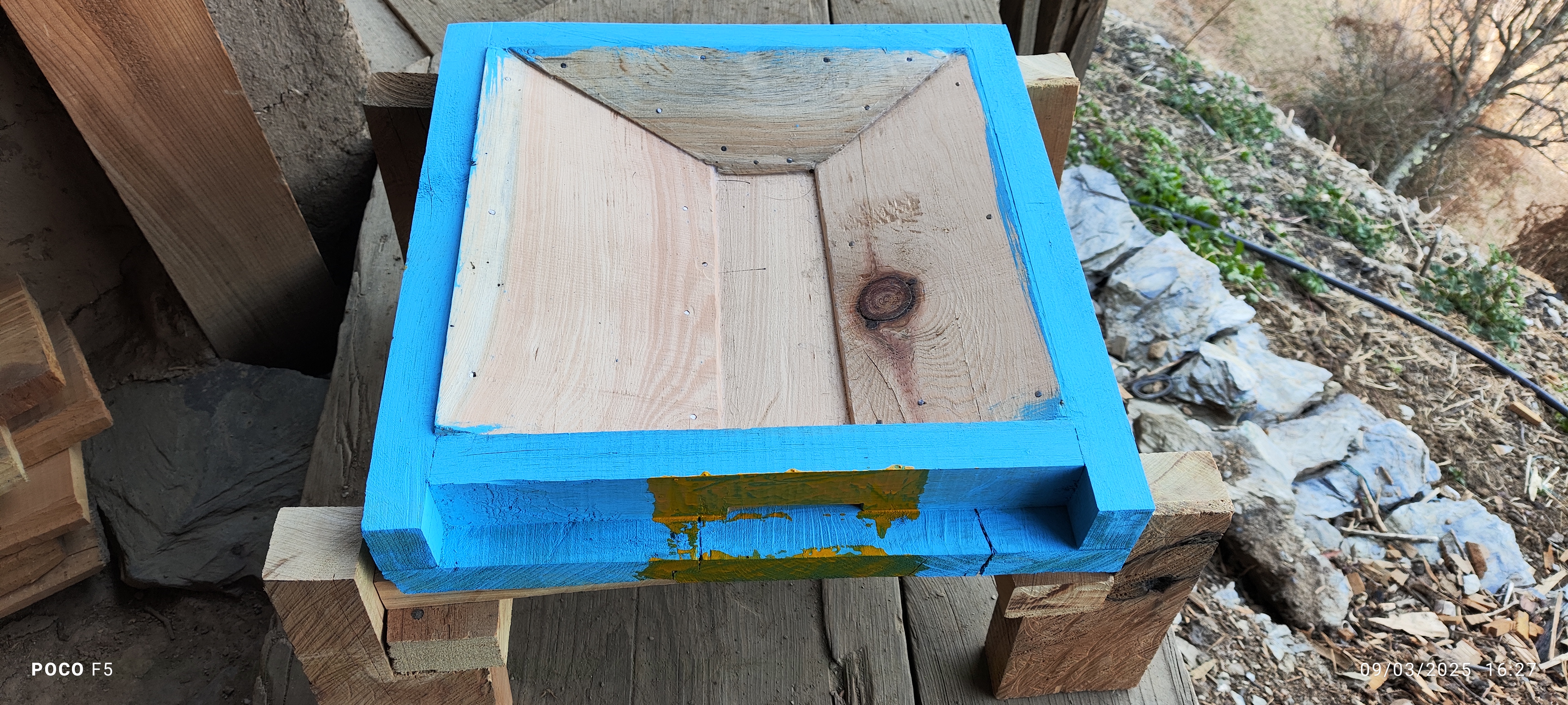 Blue Painted Hive Base